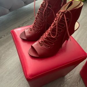 Vince Camuto, peep toe bootie, size 9.5, red